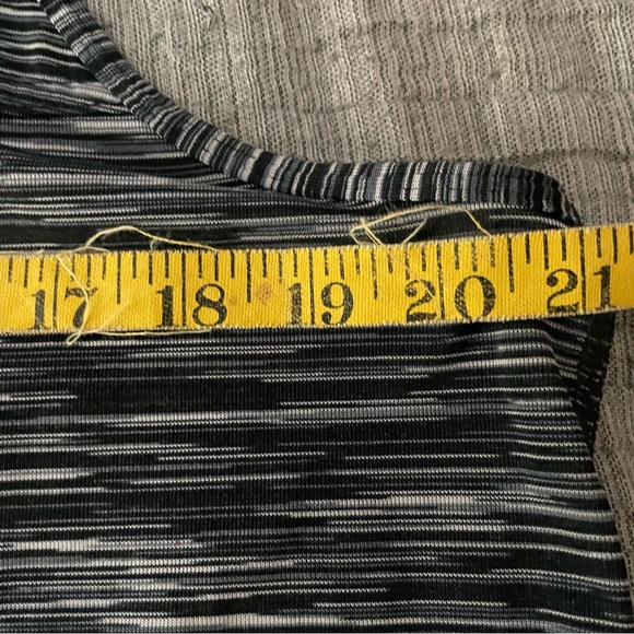 Women’s Tank top, Tek brand, size XL, in black - Picture 4 of 5